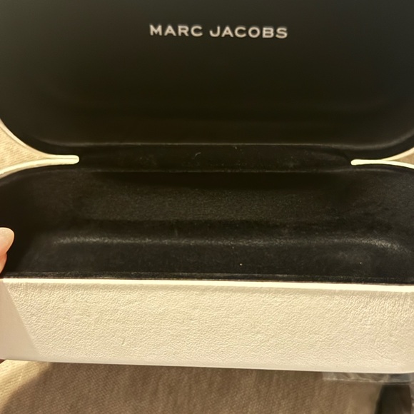 Unused Marc Jacobs Black and Gold Sunglasses - Picture 5 of 5